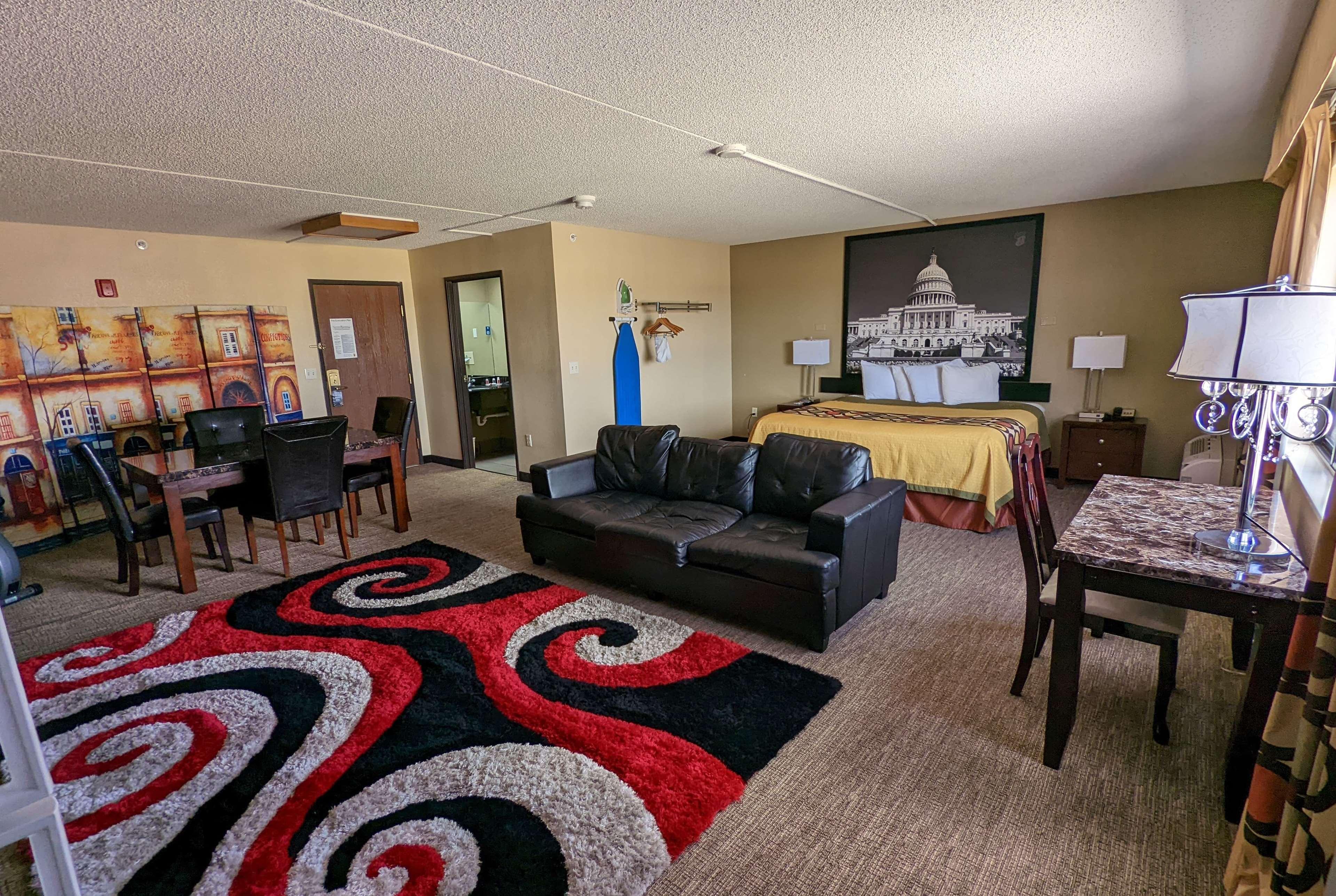 Super 8 By Wyndham Wichita North Hotell Exteriör bild