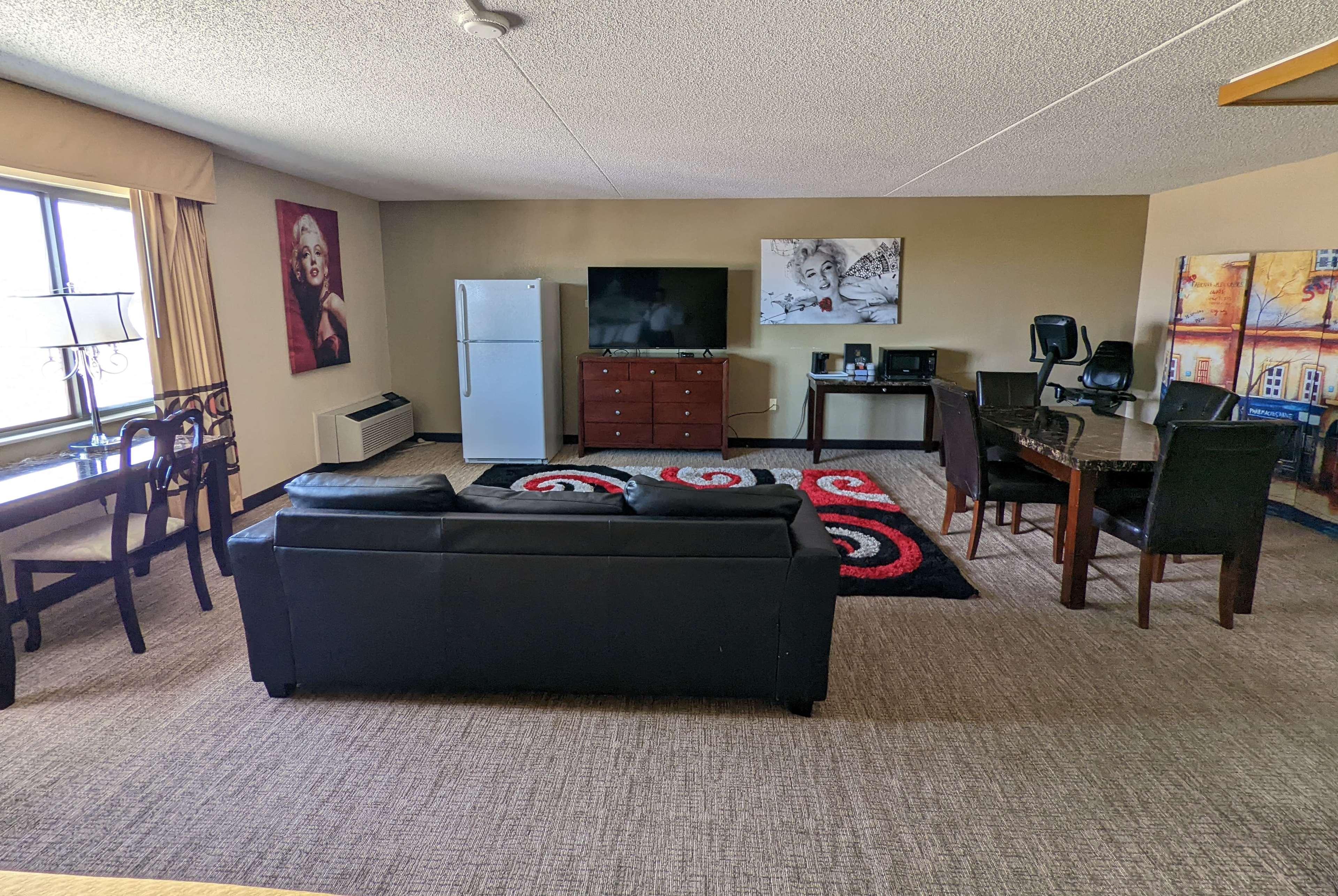 Super 8 By Wyndham Wichita North Hotell Exteriör bild