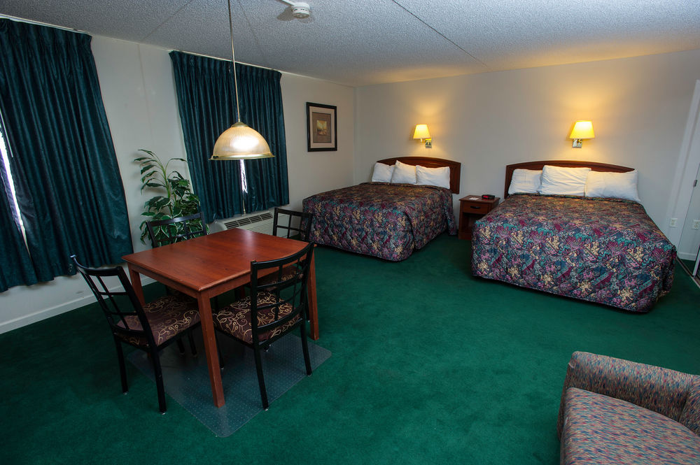 Super 8 By Wyndham Wichita North Hotell Exteriör bild